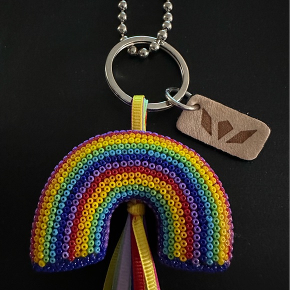 Consuela Rainbow Charm - Picture 1 of 3